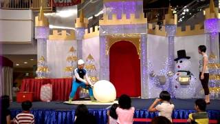 First Malaysia Giant Balloon Performance by Ipoh Au Young The Clown