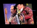 Un Dia A la Ves. Los Tigres del norte