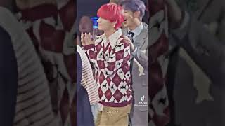 Download lagu BTS and Gfriend lil Moments🥰❤️#gfriend #godfriend #bts #buddy #army #viviz #moments #shorts#bangchin mp3