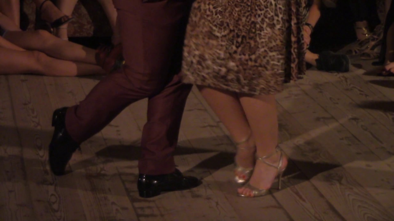 Maja Petrović  & Marko Miljević  - "Así es Ninón" - Troilo/Marino - 1