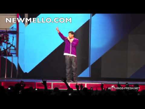 Video] Rihanna x Drake -- Live In Toronto