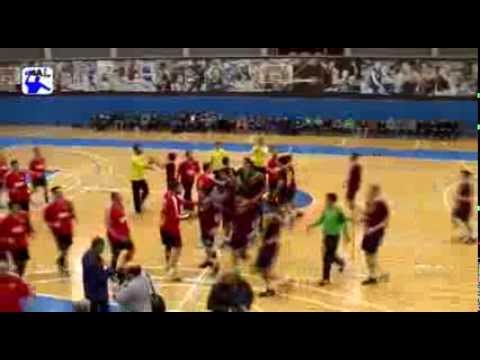 C. REY: F.C. Barcelona "B" 28 - BM. Huesca 30