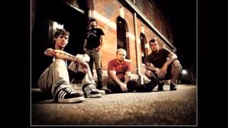 TRUSTcompany - Figure 8 (Live)