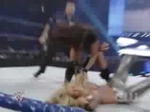Michelle McCool vs Layla