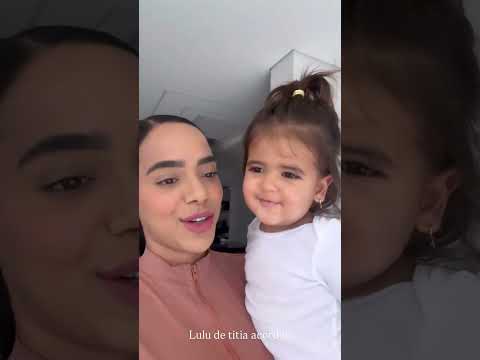 Mariely com a sobrinha luna