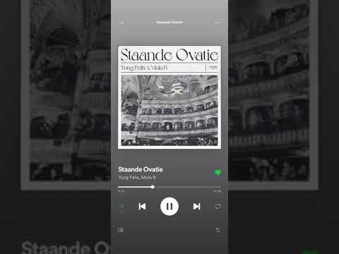 Mula B staande Ovatie