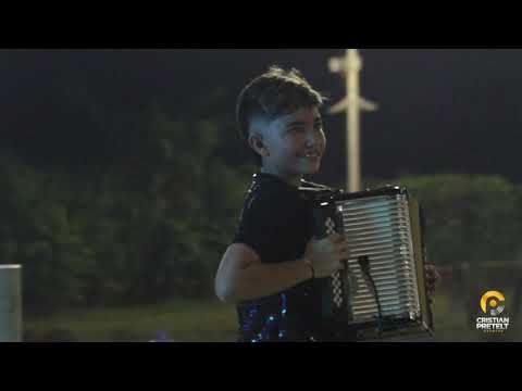 Relájate |  Churo Diaz y Mandi Espitia