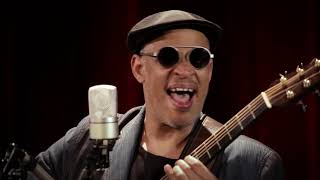 Raul Midon - Ride on a Rainbow - 9/28/2018 - Paste Studios - New York, NY