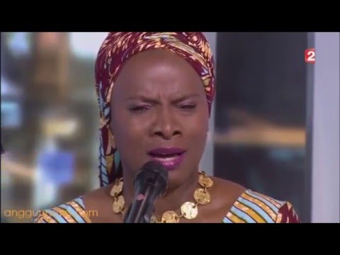 Anggun and Angélique Kidjo singing Née Quelque Part (Live @ Journal France 2)