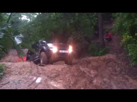 Ssangyong Rexton off-road 4x4 mud