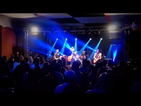 A Dois Passos do Paraíso - Radical Chick (DVD 10 Anos)