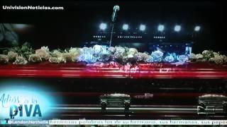 jenny rivera canta su cancion  despedida en el homenaje en su honor