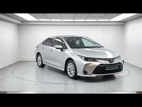 Toyota Corolla 1.8 Hybrid Luna Saloon - Image 2