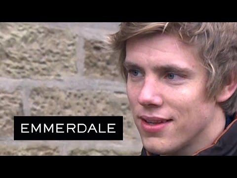 Emmerdale - Robert Lets Slip That He's Fallen For Aaron