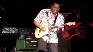 Robert Cray - Shiver All Over
