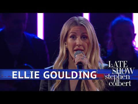 Ellie Goulding Performs 'Close To Me'