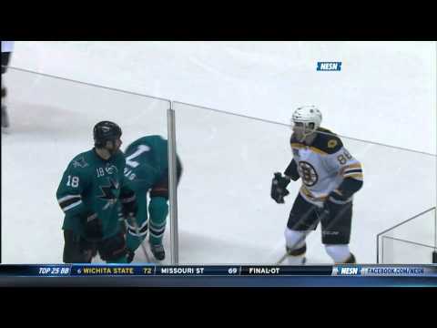 Kevan Miller fights Mike Brown w/SlowMo 1/11/14