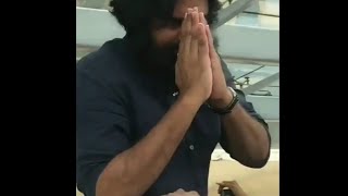 Download lagu PAWAN KALYAN BIRTHDAY WHATSAPP STATUS || PAWANKALYAN MEETING HIS FANS AT VIJAYAWADA || POWERSTAR || mp3