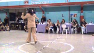 REBECCA  O´LAOIRE y NANY PERALTA bailando el tango POCAS PALABRAS en la milonga EL PISOTON