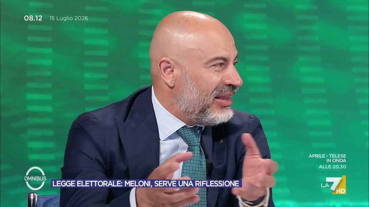 Legge elettorale, governo battuto, Paragone: "Vince la pensione..."