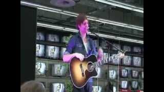 preview picture of video 'Nick Howard unplugged im Media Markt Papenburg 11. März 2013 Unbreakable LIVE'
