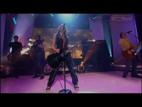 Avril Lavigne - My Happy Ending @ Live at Countdown 22/09/2004