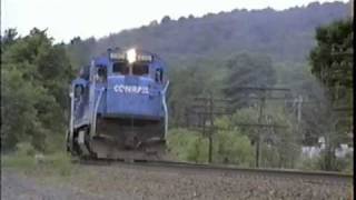 preview picture of video 'Conrail 6606 east 7-1-89'