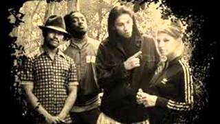 The Black Eyed Peas-Play it loud