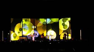 THOM YORKE - A Brain In A Bottle, live, HD