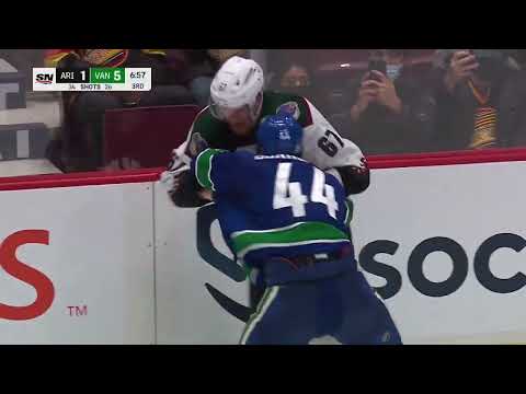 NHL Fight - Coyotes @ Canucks - Crouse vs Burroughs - 08/02/2022