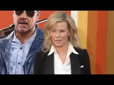 Kim Basinger "The Nice Guys" Premiere Red Carpet