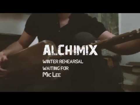 ALCHIMIX : Guembri (Gnawa Bass) and HandPan - Waiting for Mic Lee...