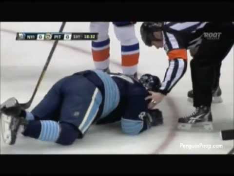 Sidney Crosby Takes Puck to the Face Doesn't Return against Islanders 3/30/13