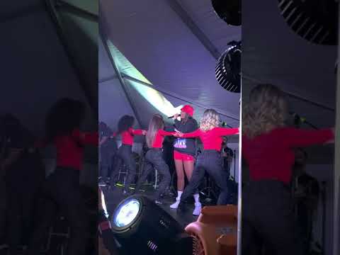 Ludmilla - Te Ensinei Certin (Hello Mundo Tour Live Lit21 Newark 10-12-2019)
