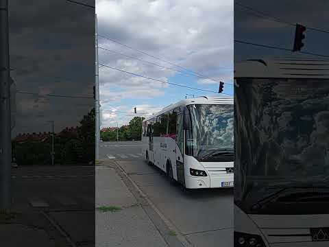NBF-102 érkezik Pécs, Uránváros, Autóbusz-állomásra az 5696-os járatával