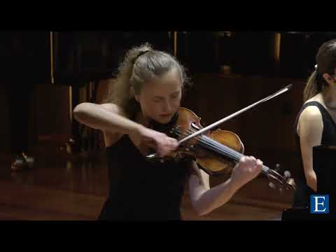 P. I.  TCHAIKOVSKY: Violin Concerto in D major (I)- Sara Valencia