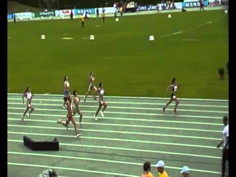 fenomenale! vince la batteria nei 200 piani, stramazzando sul traguardo!