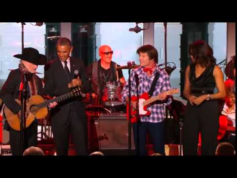 VIDEO: President Obama Sings 'On The Road Again' With ...