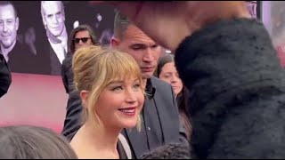Festa del Cinema, Jennifer Lawrence incanta il red carpet: sorrisi, selfie e autografi per i fan