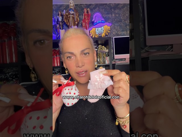 Vídeo relacionado con mundohuevo Par de Calcetines + 1 calcetín de regalo por el quese pierde en la lavadora | Escudo Atletico | Personalizado con nombre | Tacto algodón | Talla única | Haz un regalo único y divertido