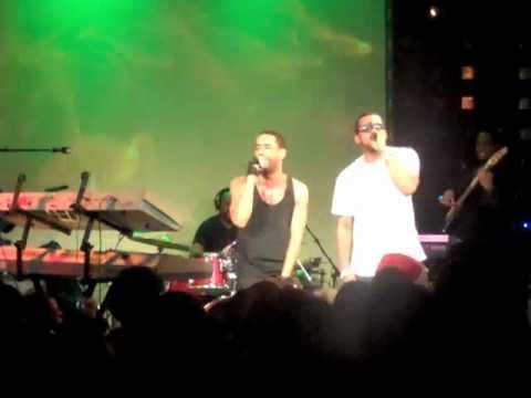 Ryan Leslie & Lloyd Banks Perform "So Forgetful"