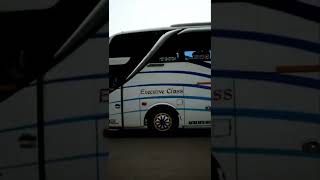 Download lagu Bertemu Artisnya Pahala kencana White Bull di GT Bekasi Timur 1 #pahalakencana #busmania mp3