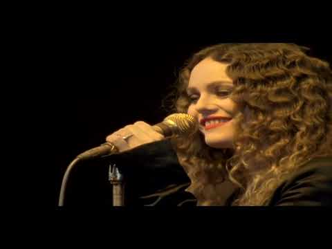 VANESSA PARADIS — Irrésistiblement | Vanessa Paradis — Divinidylle Tour | (2008)