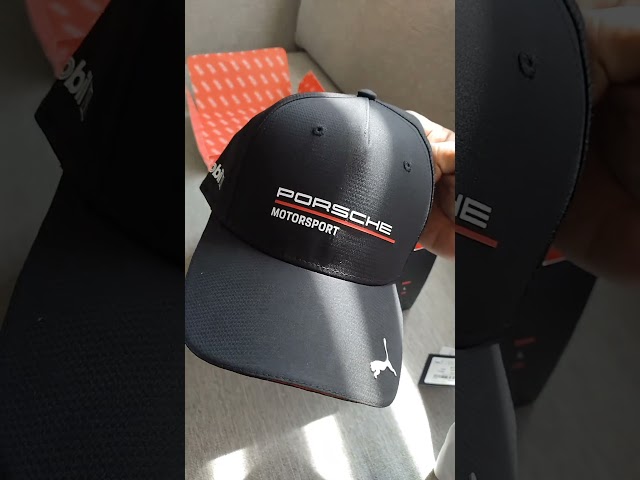 Vídeo relacionado con SFDK Gorra Negra Modelo Future. Visera Curva. Autoajustable con Sistema Snapback.