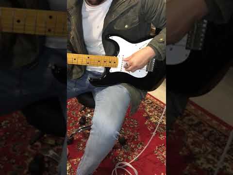 1997. Espectacular Fender Stratocaster. Sonido John Mayer.