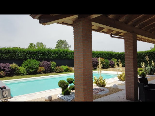 VILLA INDIPENDENTE CON PISCINA