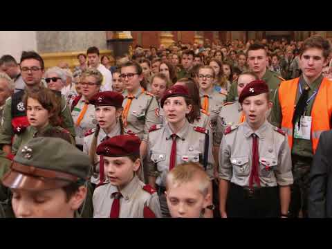 Modlitwa Harcerska podczas uroczystej Mszy Świętej w Bazylice Jasnogórskiej