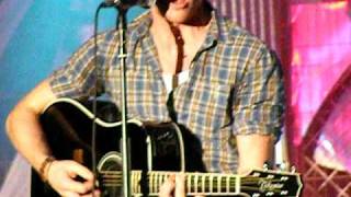 McFly - Not Alone (Acoustic) - Butlins 14/11/09