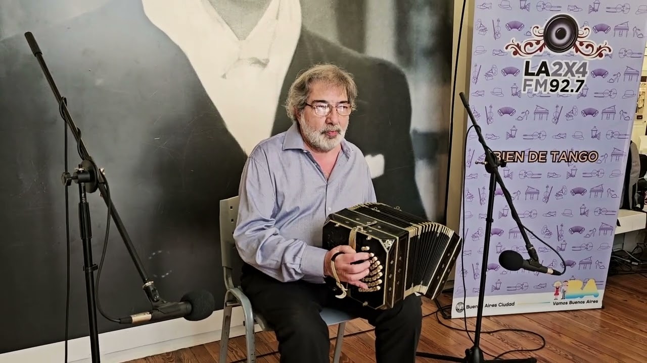 Julio Pane interpretó "Los mareados" desde el Museo Casa Carlos Gardel.