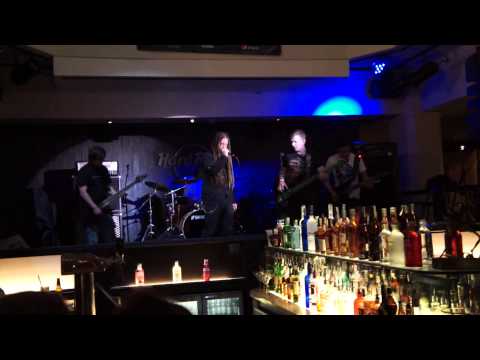 Never Left Behind - HARD ROCK RISING 2014 FULL SET CZ FINALS